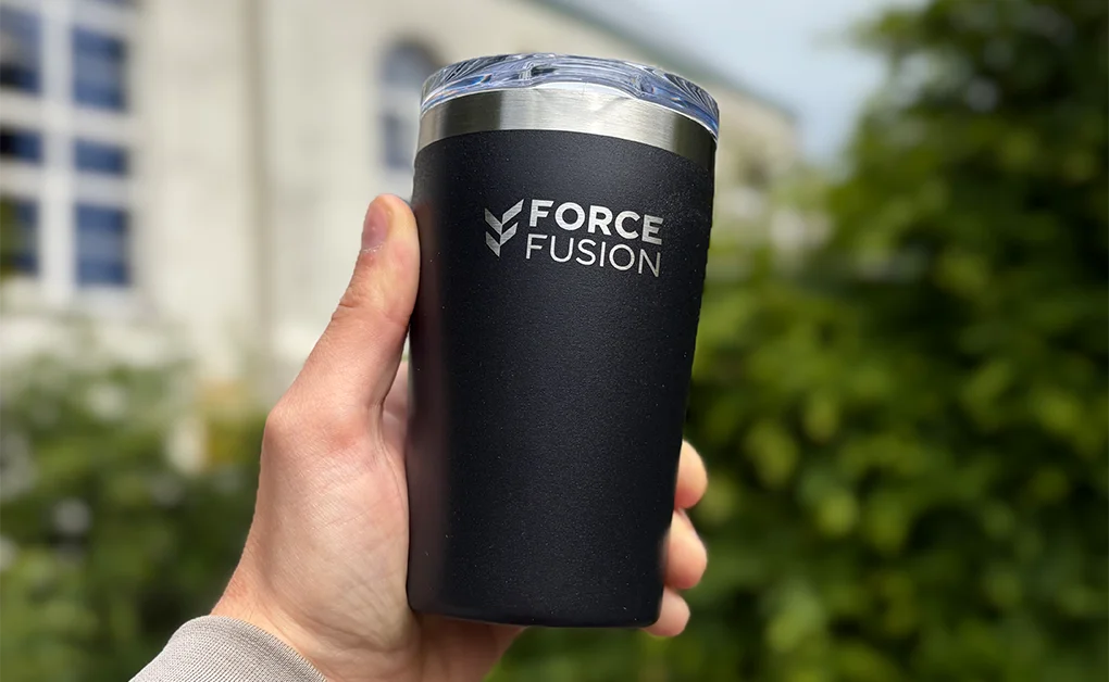Gegraveerde drinkbeker